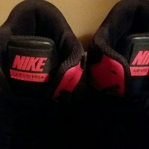 Nike Visi Pro 4 Basketball Shoes, Size 9.5